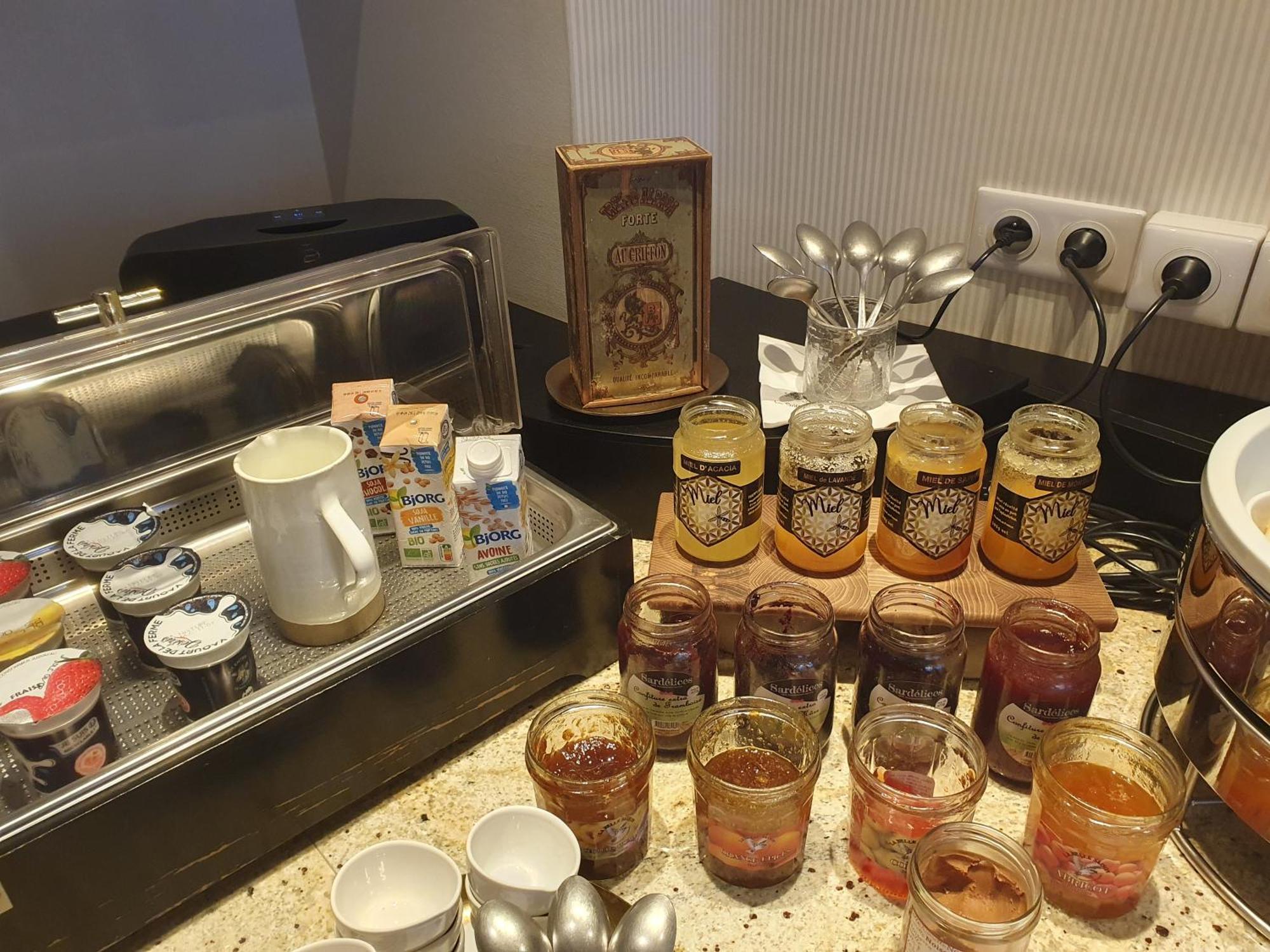 Hotel Le Griffon D'Or Μπουργκ-αν-Μπρες Εξωτερικό φωτογραφία